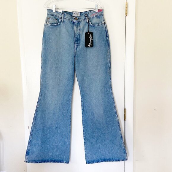 NEW Wrangler Limited Ed White Oak High Flare Jean - Picture 3 of 11